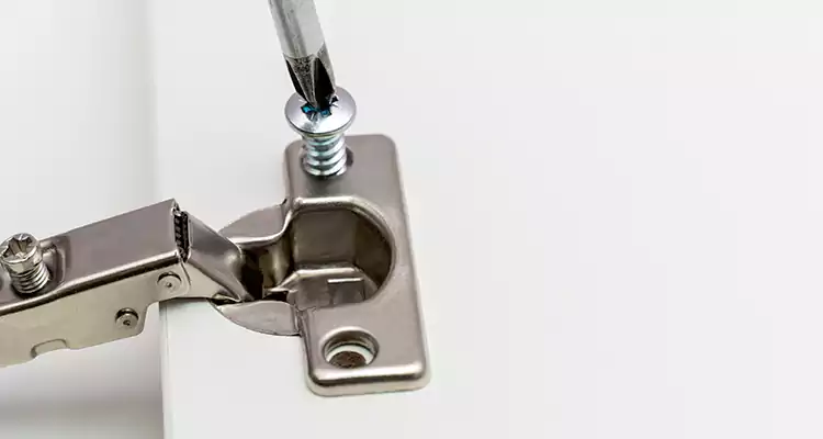 Screen Door Hinge Repair in Panama City, FL