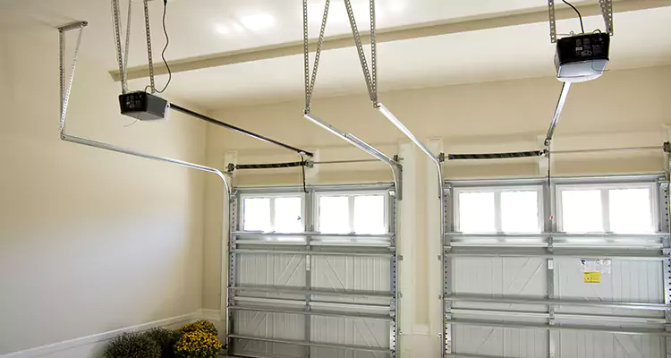 Residential Emergency Garage Door Repair in Panama City, FL