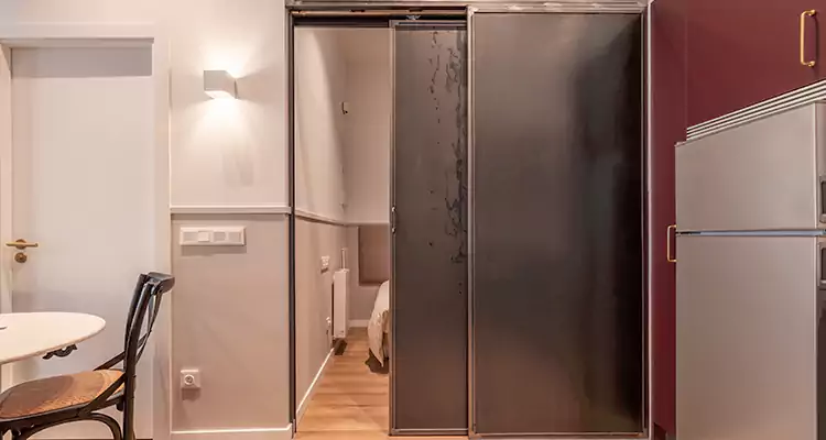 We Fix Closet Sliding Door in Panama City, FL