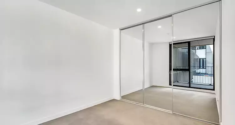 Why Homeowners Choose Us for Sliding Mirror Door Replacement in Panama City, FL