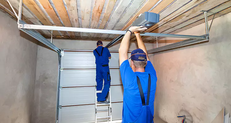 Garage Door Opener Technician in Panama City, FL